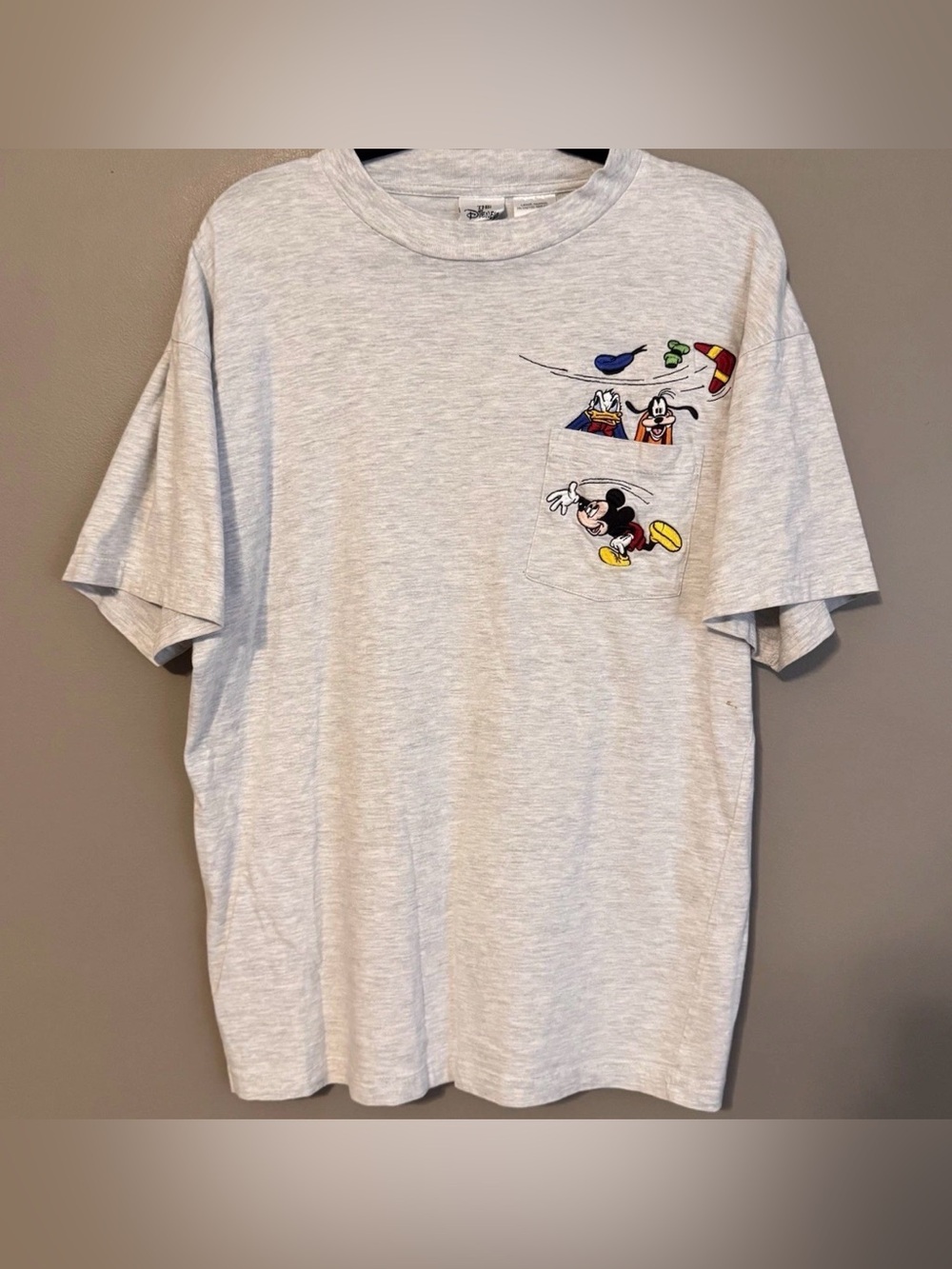 VTG 90s Disney Store Embroidered Mickey Mouse & Friends Gray Pocket Tee Adult LG
